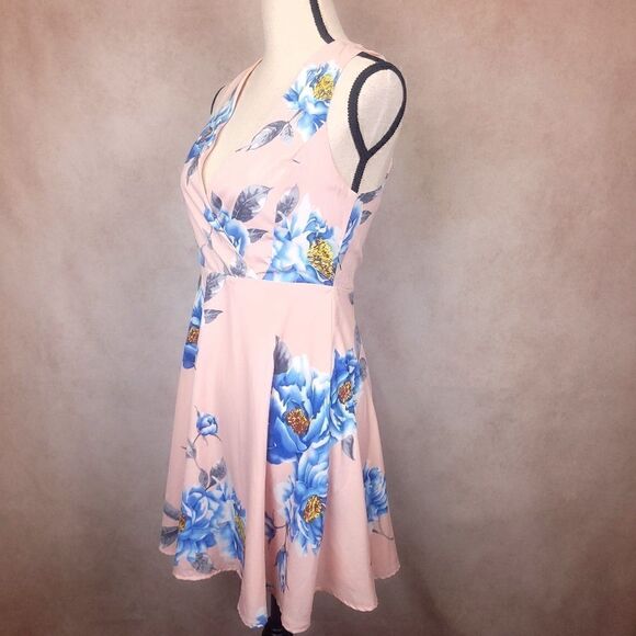 Lulus Lace Up Back Skater Dress Pink Blue Floral Size Small - Picture 4 of 8
